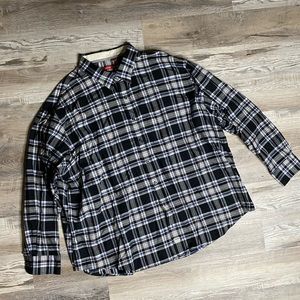 Izod men’s Big and Tall casual shirt